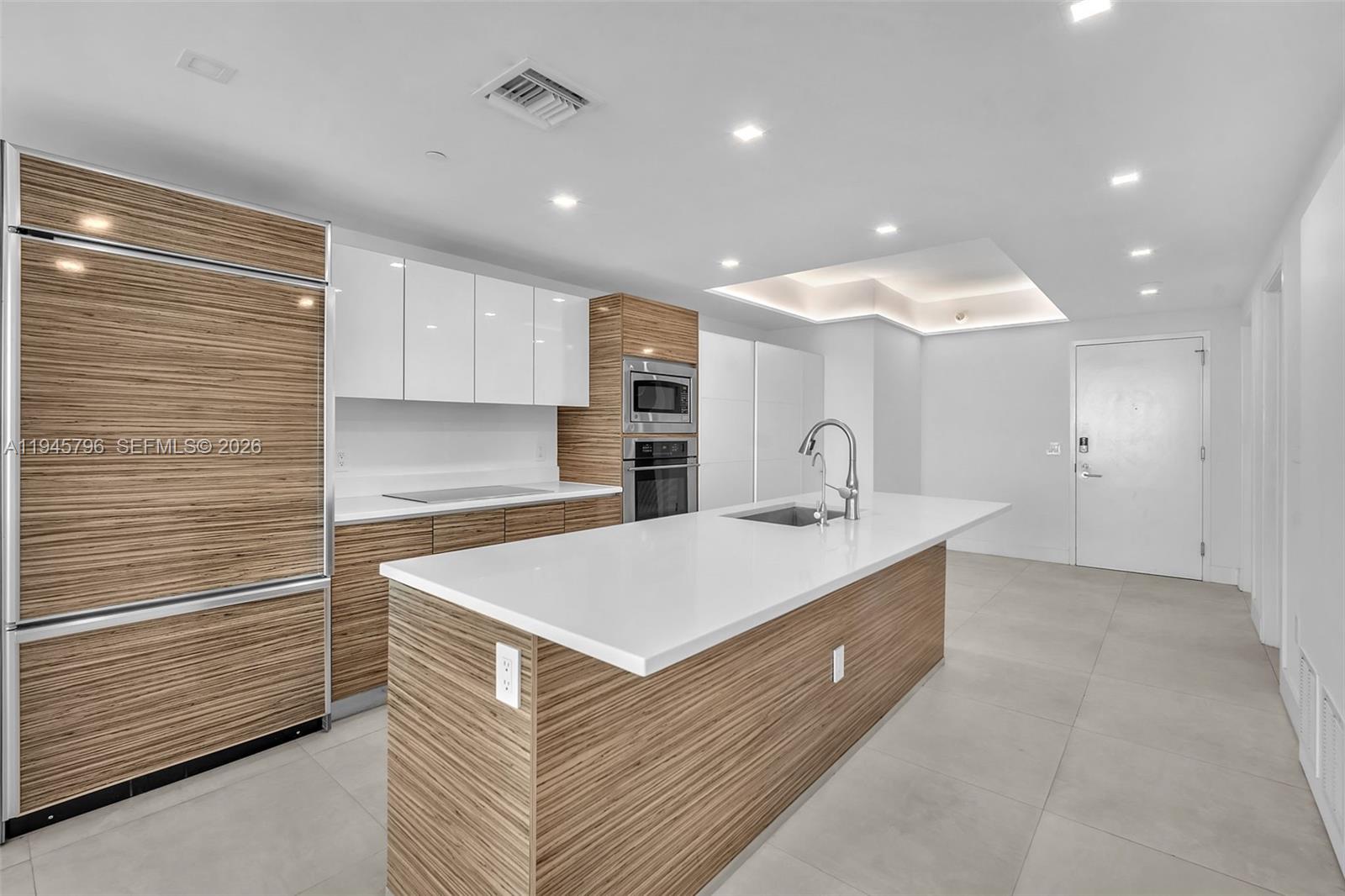 460 NE 28th St # 2607