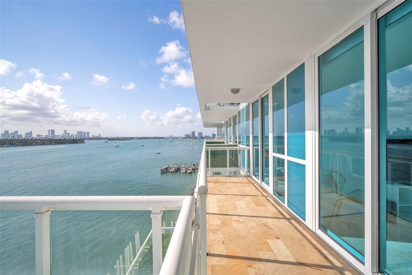 520 West Ave # 803