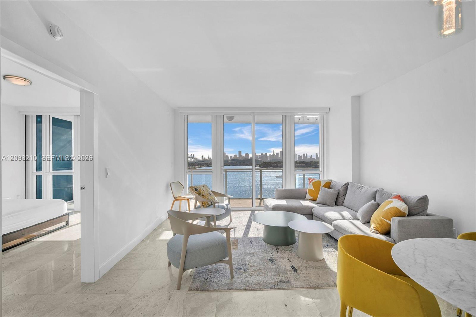 520 West Ave # 803
