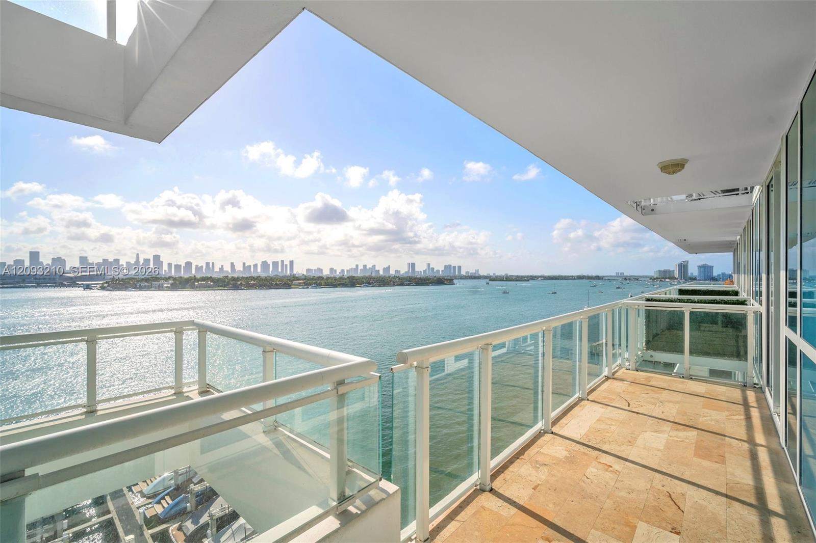 520 West Ave # 803