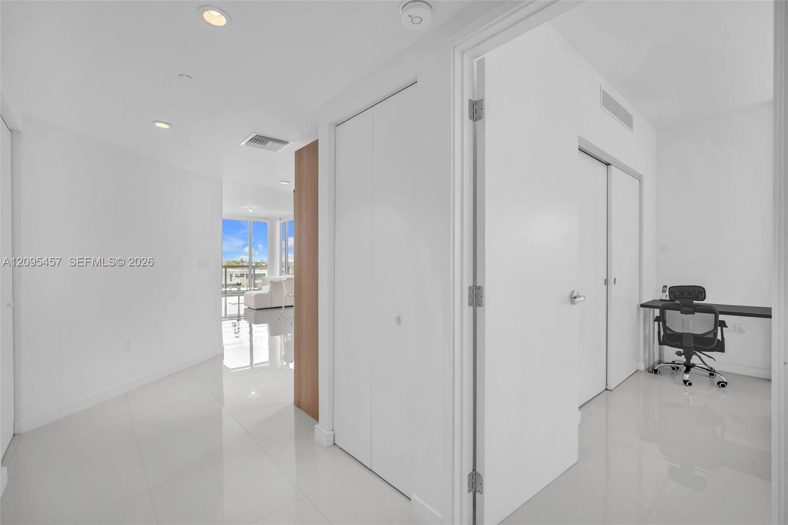9940 W Bay Harbor Dr Unit: 5D-N