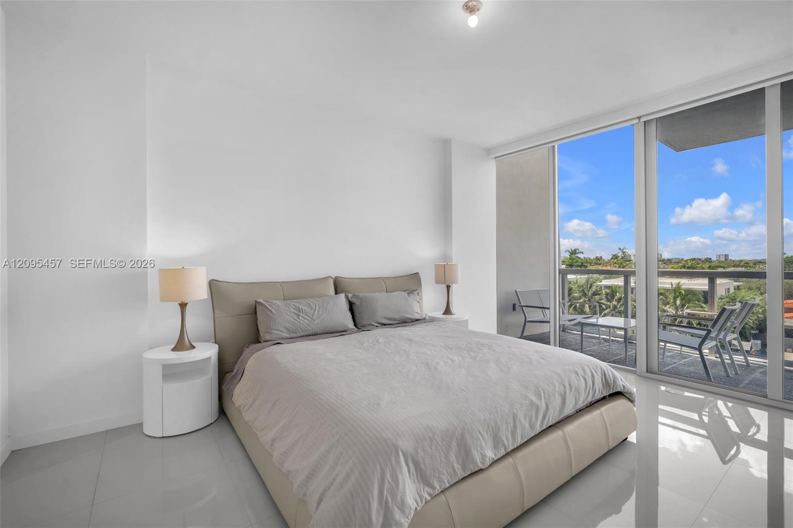 9940 W Bay Harbor Dr Unit: 5D-N