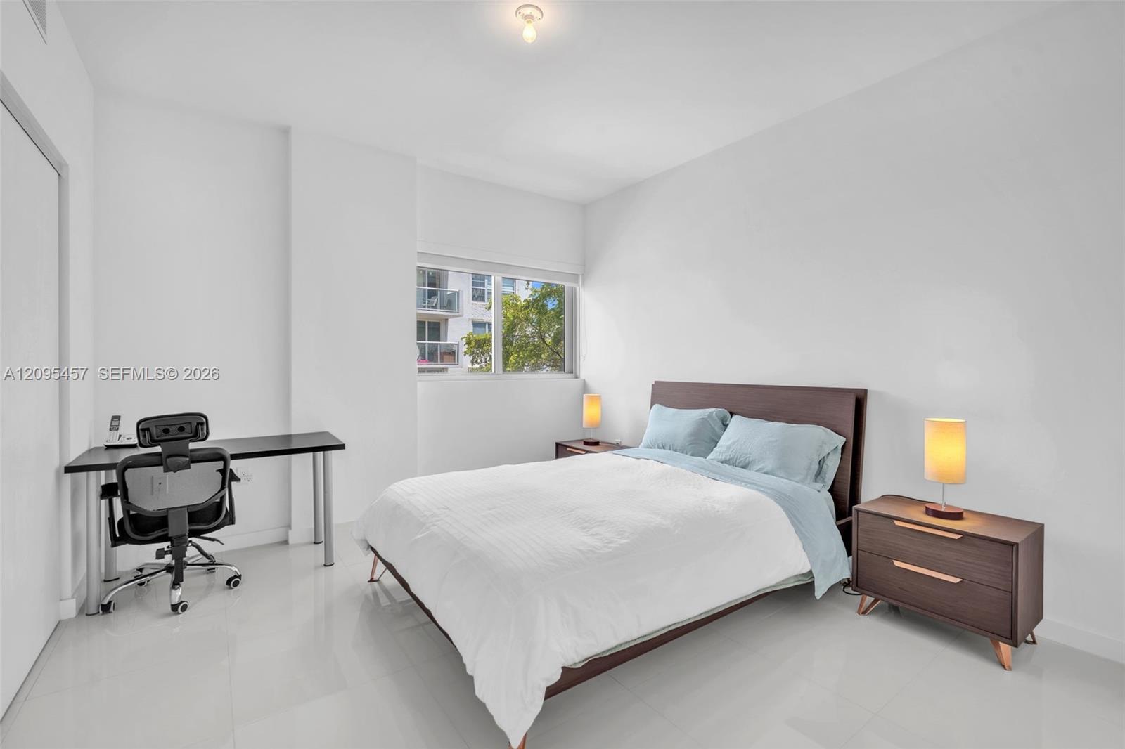 9940 W Bay Harbor Dr Unit: 5D-N