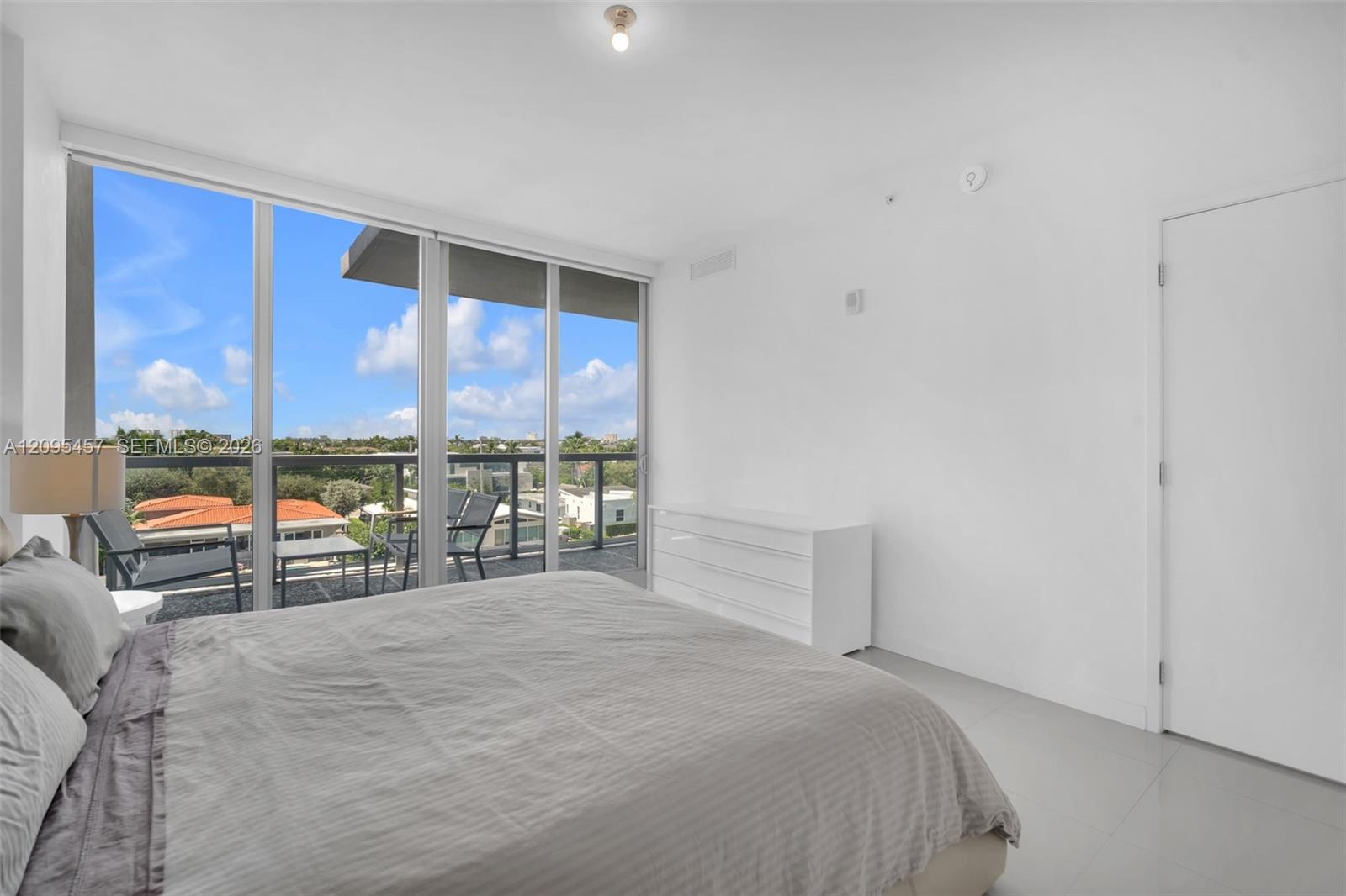 9940 W Bay Harbor Dr Unit: 5D-N