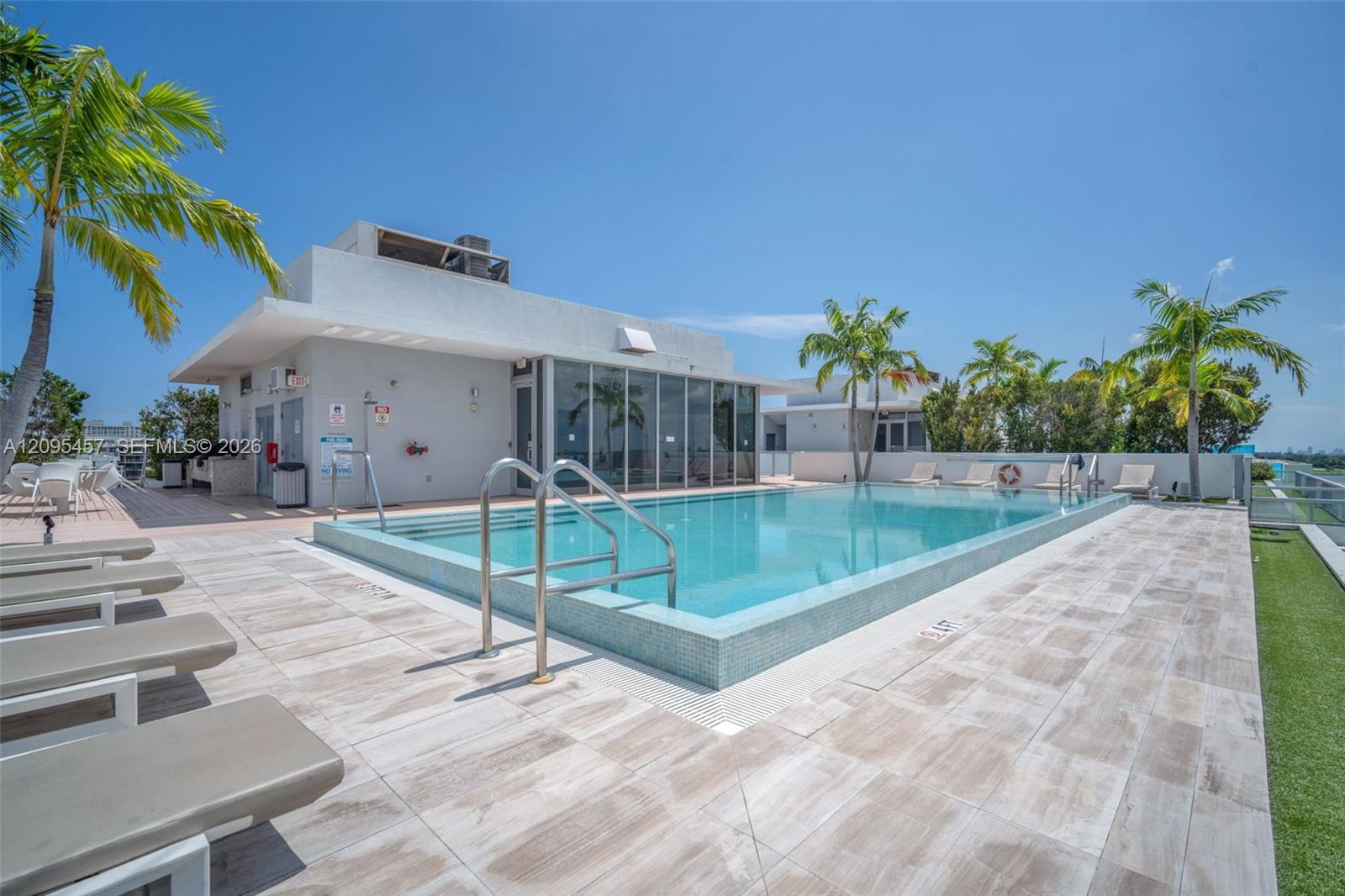 9940 W Bay Harbor Dr Unit: 5D-N