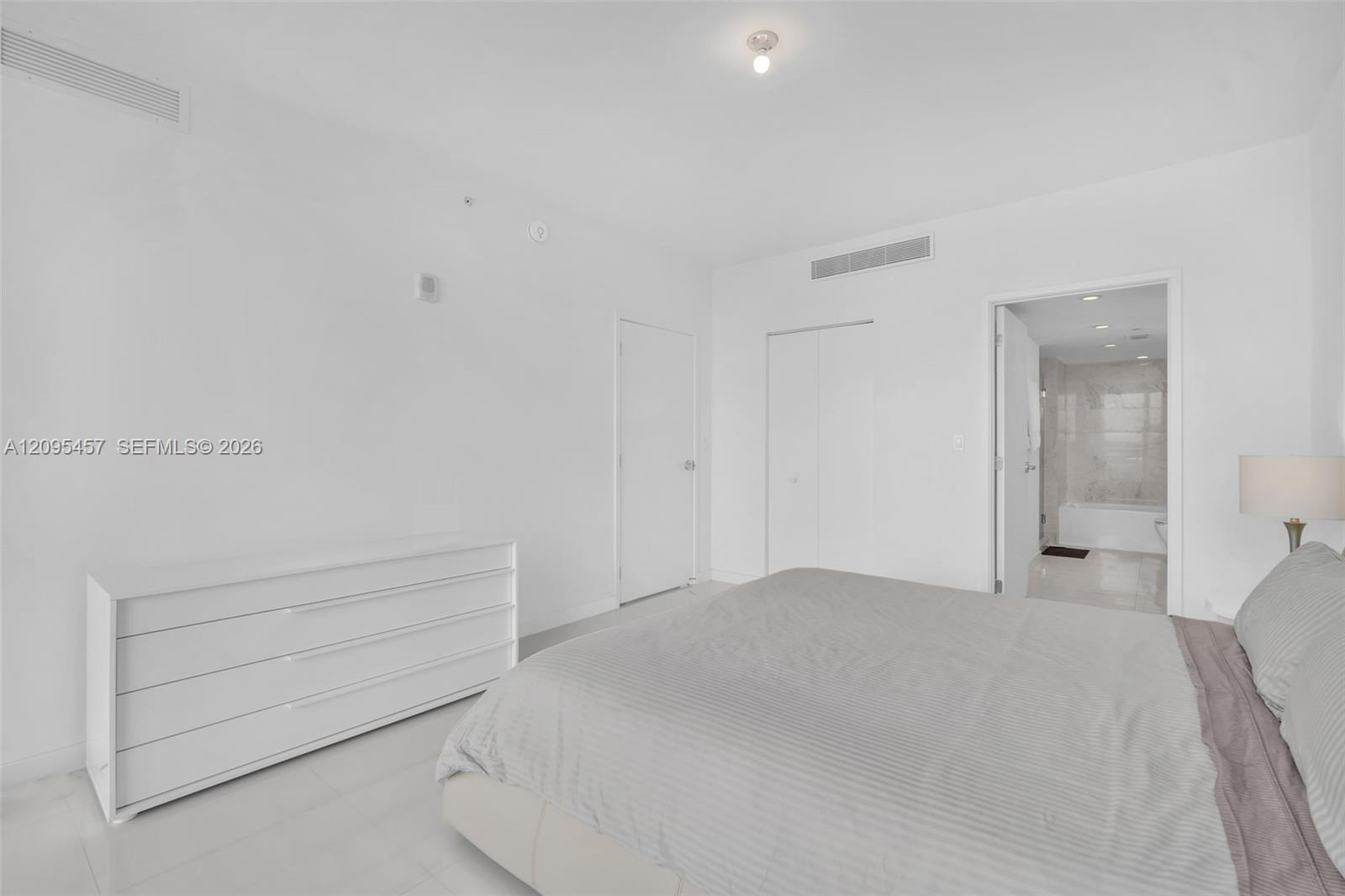 9940 W Bay Harbor Dr Unit: 5D-N