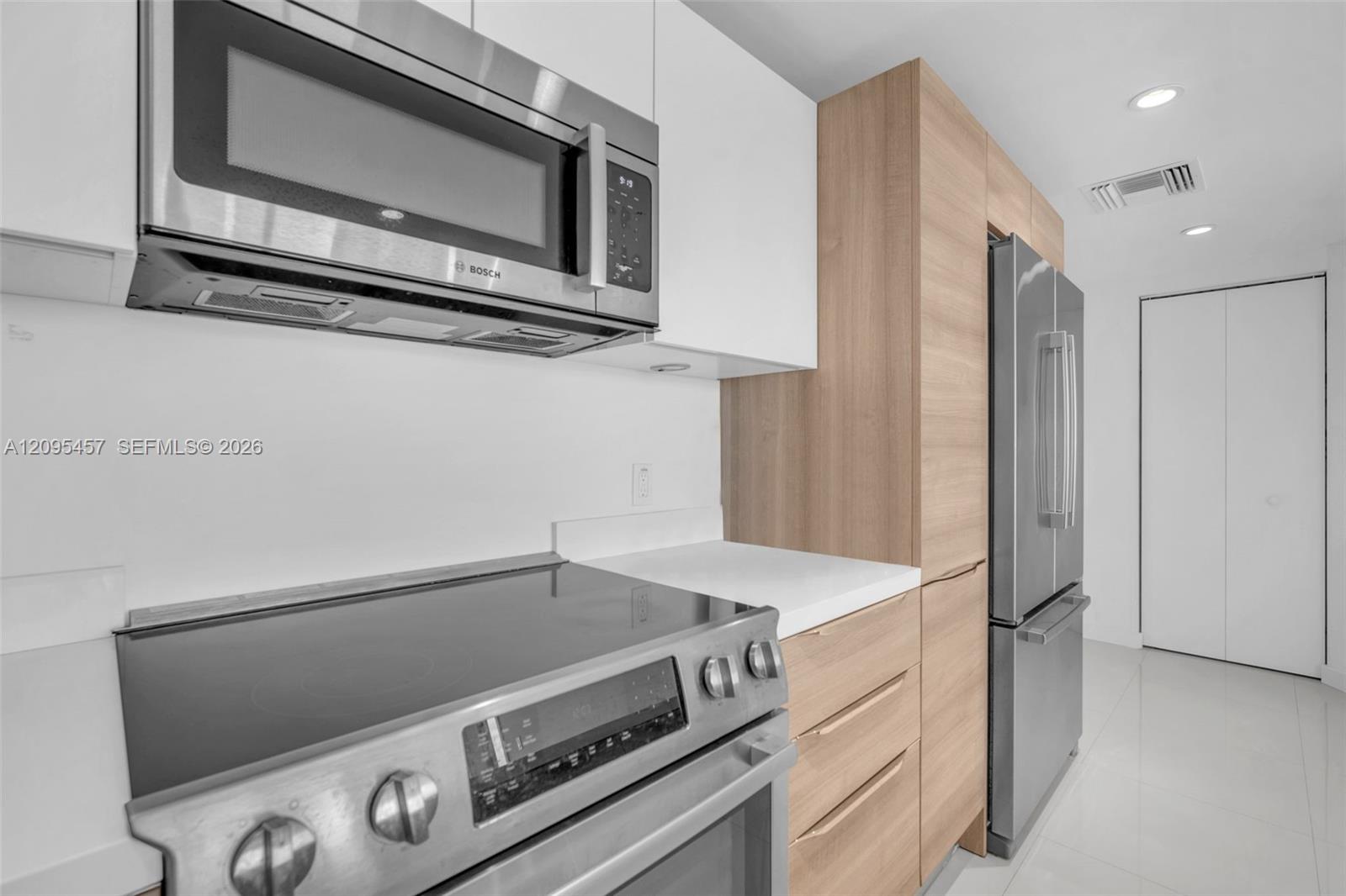 9940 W Bay Harbor Dr Unit: 5D-N