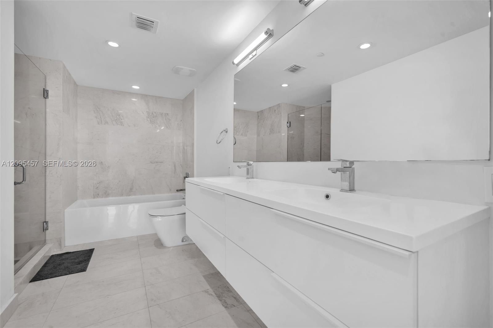 9940 W Bay Harbor Dr Unit: 5D-N