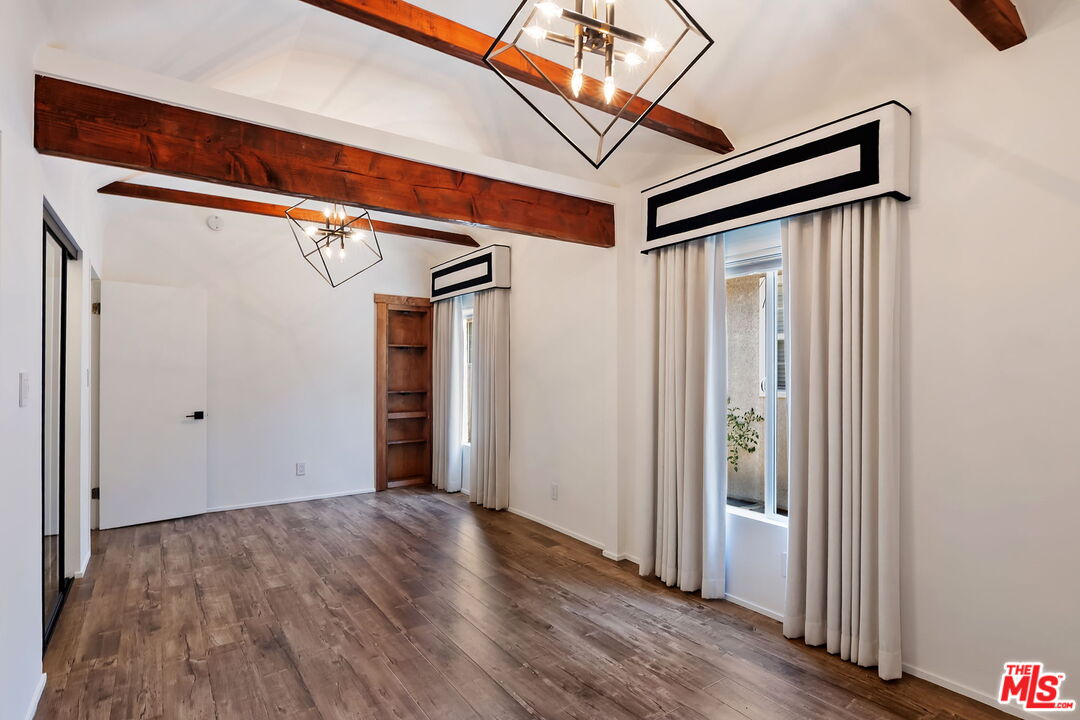 3358 Silver Lake Blvd