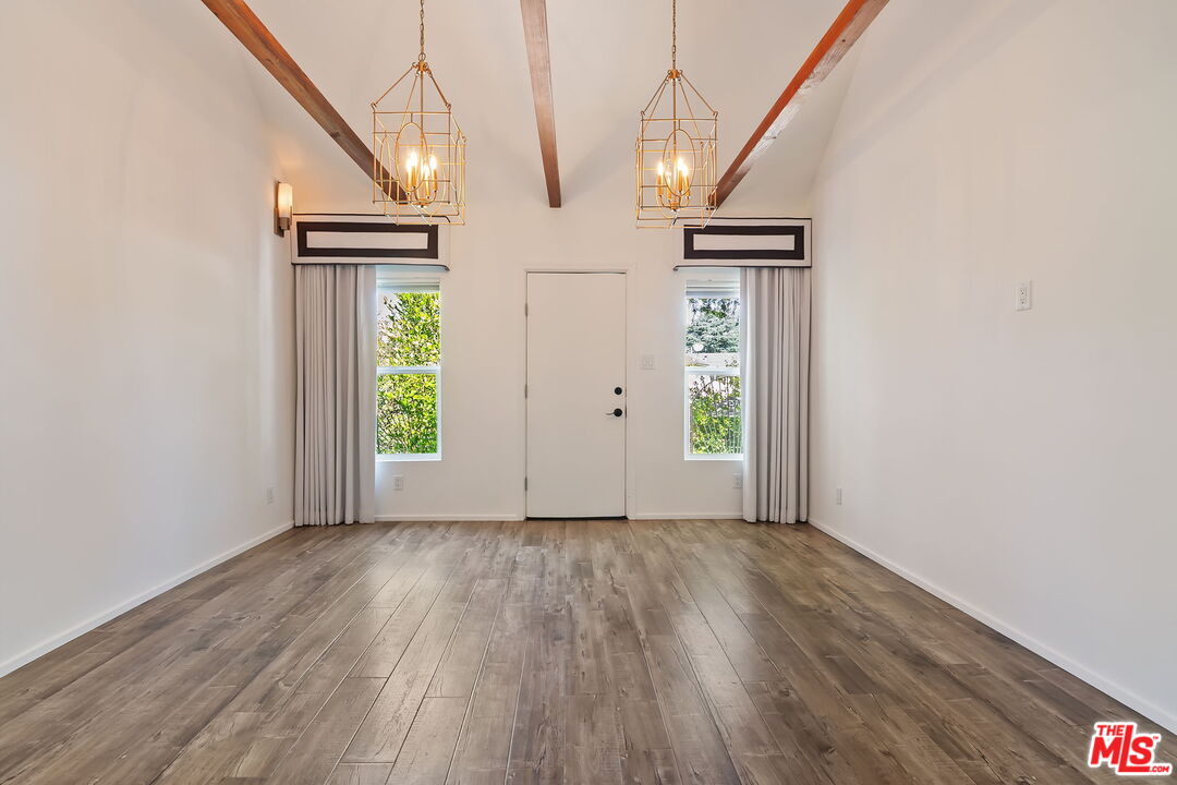 3358 Silver Lake Blvd