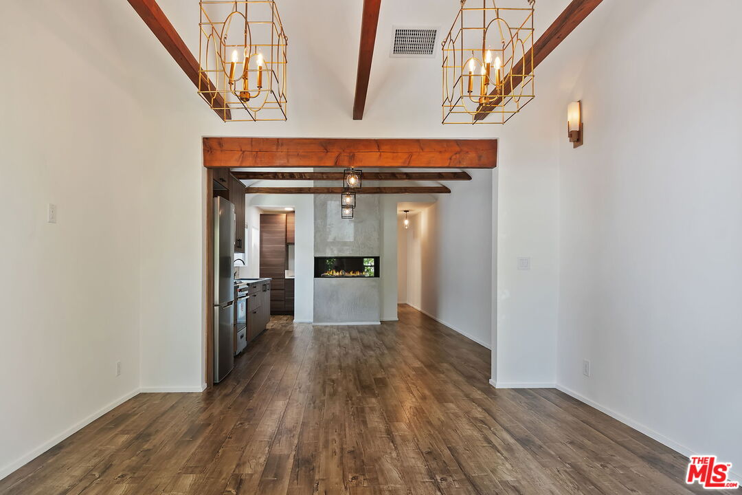 3358 Silver Lake Blvd