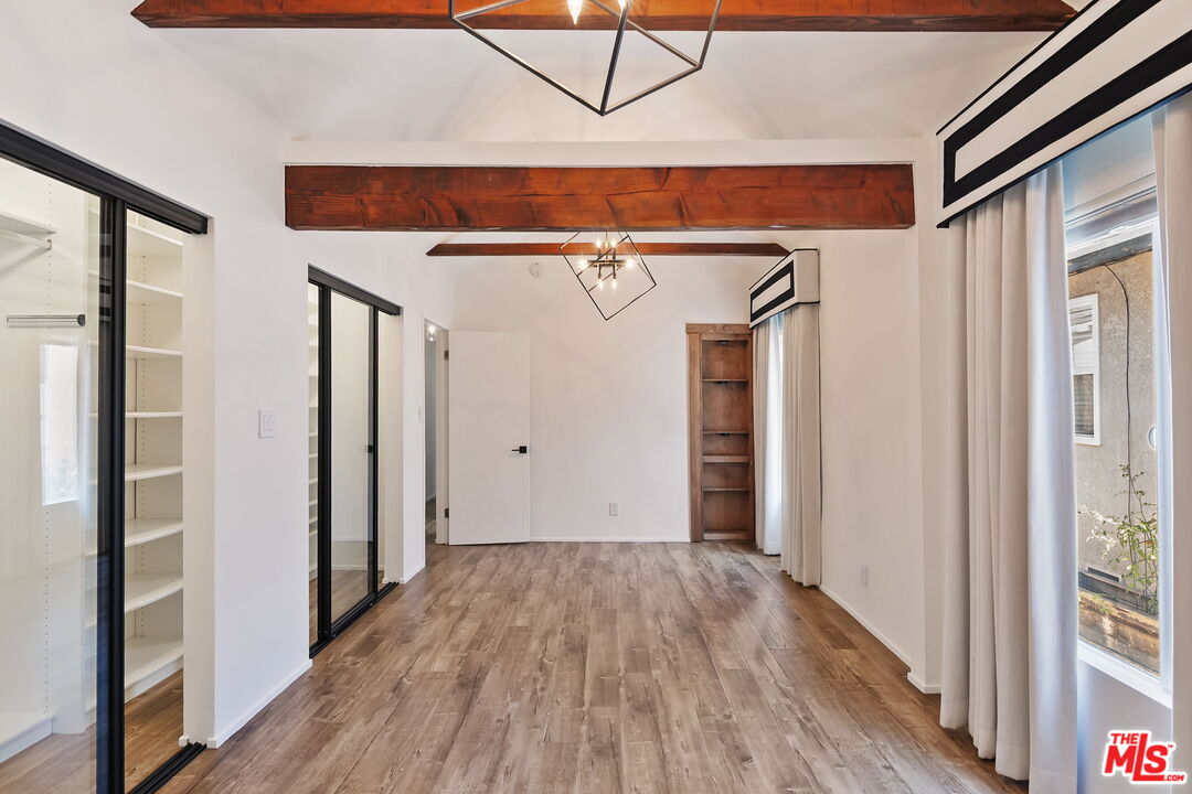 3358 Silver Lake Blvd