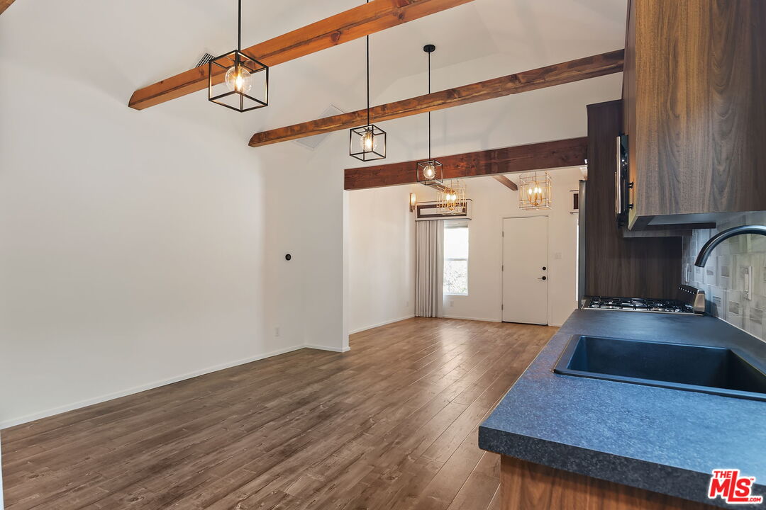 3358 Silver Lake Blvd