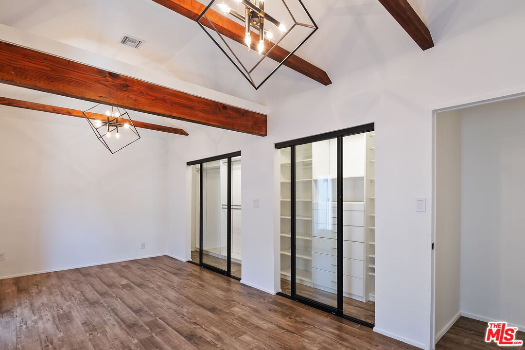 3358 Silver Lake Blvd