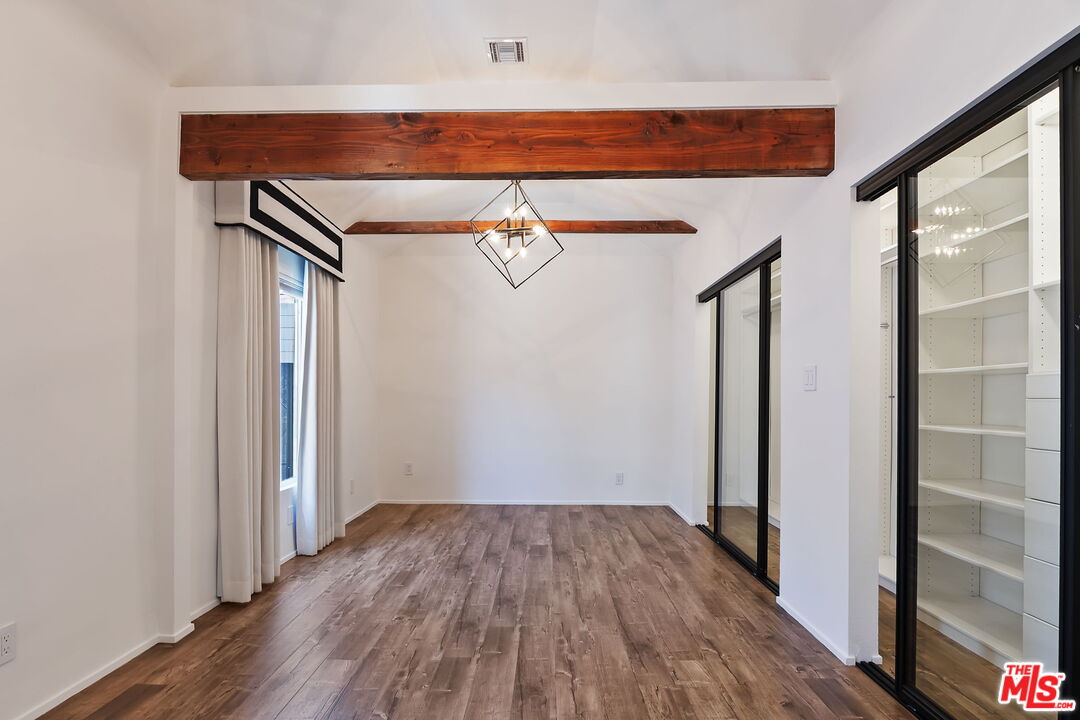3358 Silver Lake Blvd