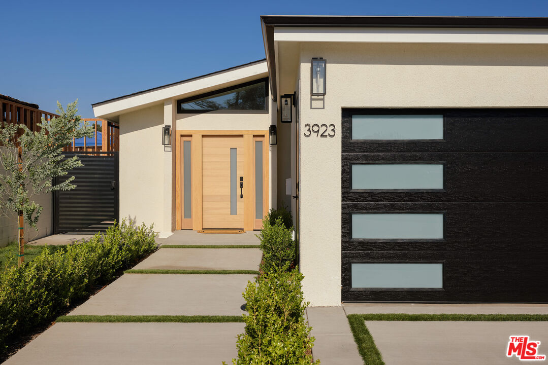 3923 Edenhurst Ave