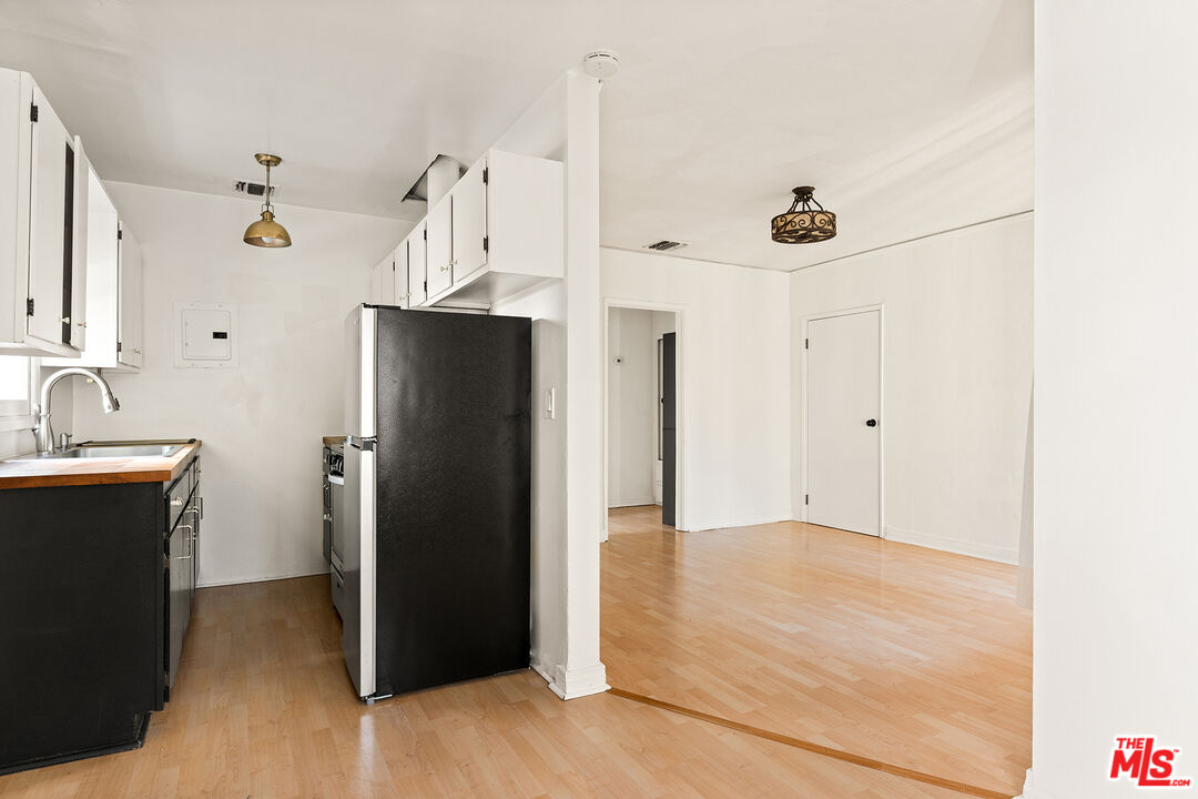 3106 Silver Lake Blvd