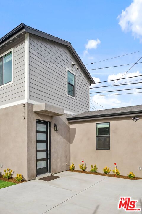 3113 Hollydale Dr