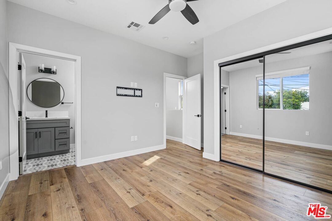 3113 Hollydale Dr