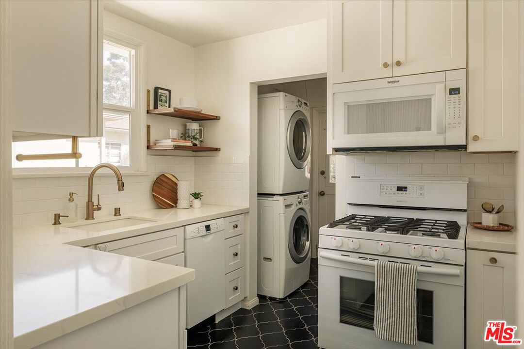 4113 Perlita Ave Unit: C