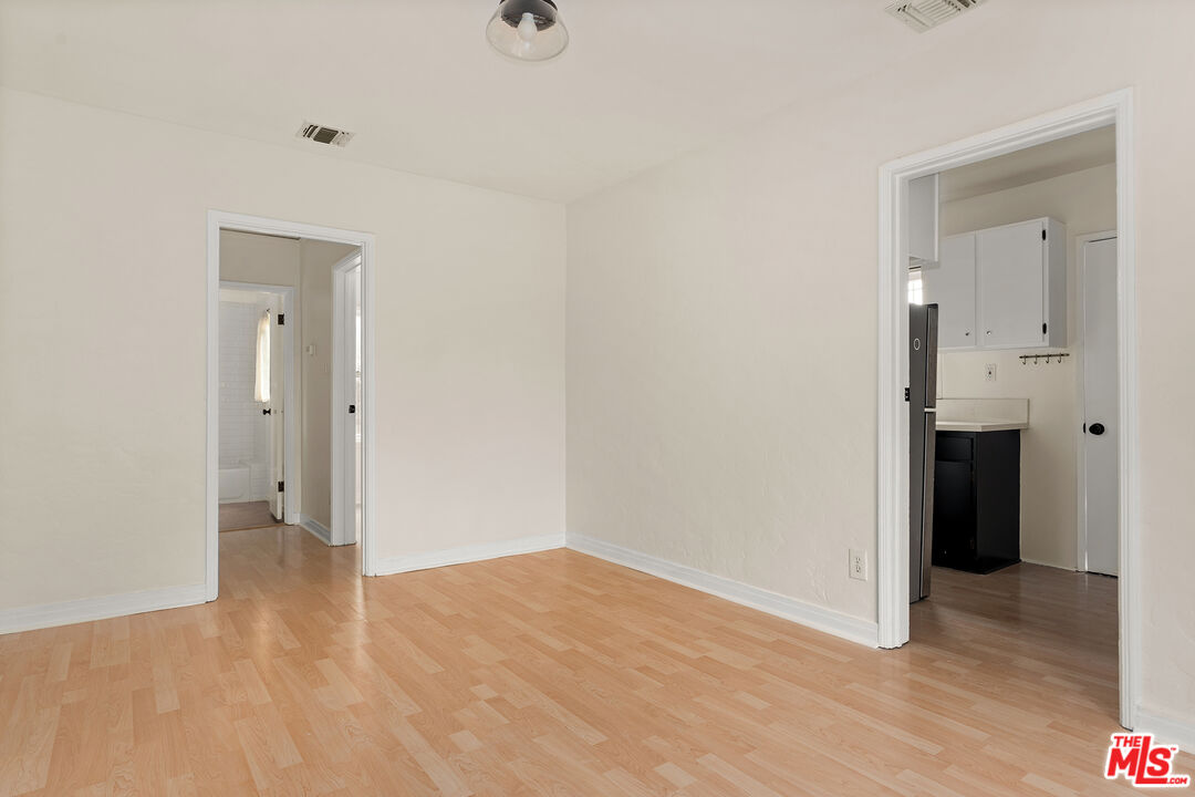 3104 Silver Lake Blvd