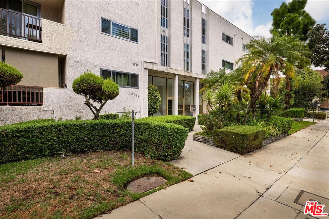12955 Riverside Dr Unit: 203