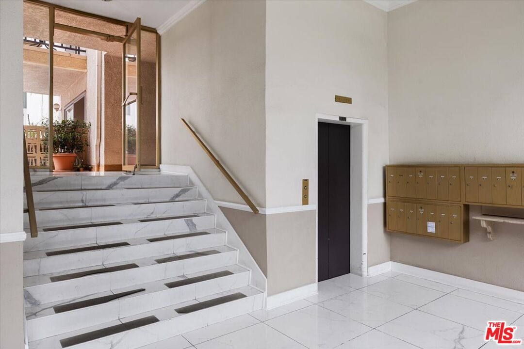 12955 Riverside Dr Unit: 203