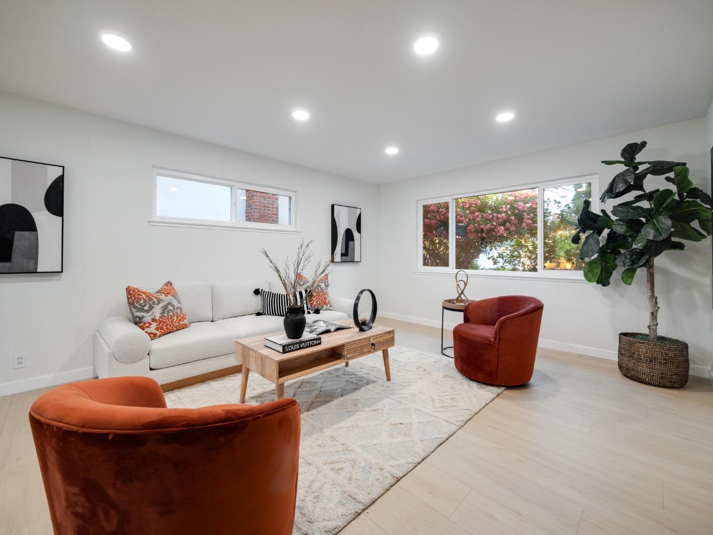 194 Venado WAY