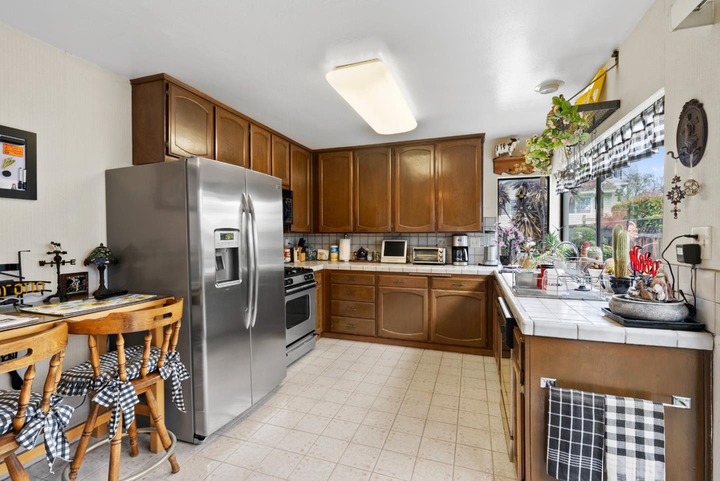 733 Covina WAY