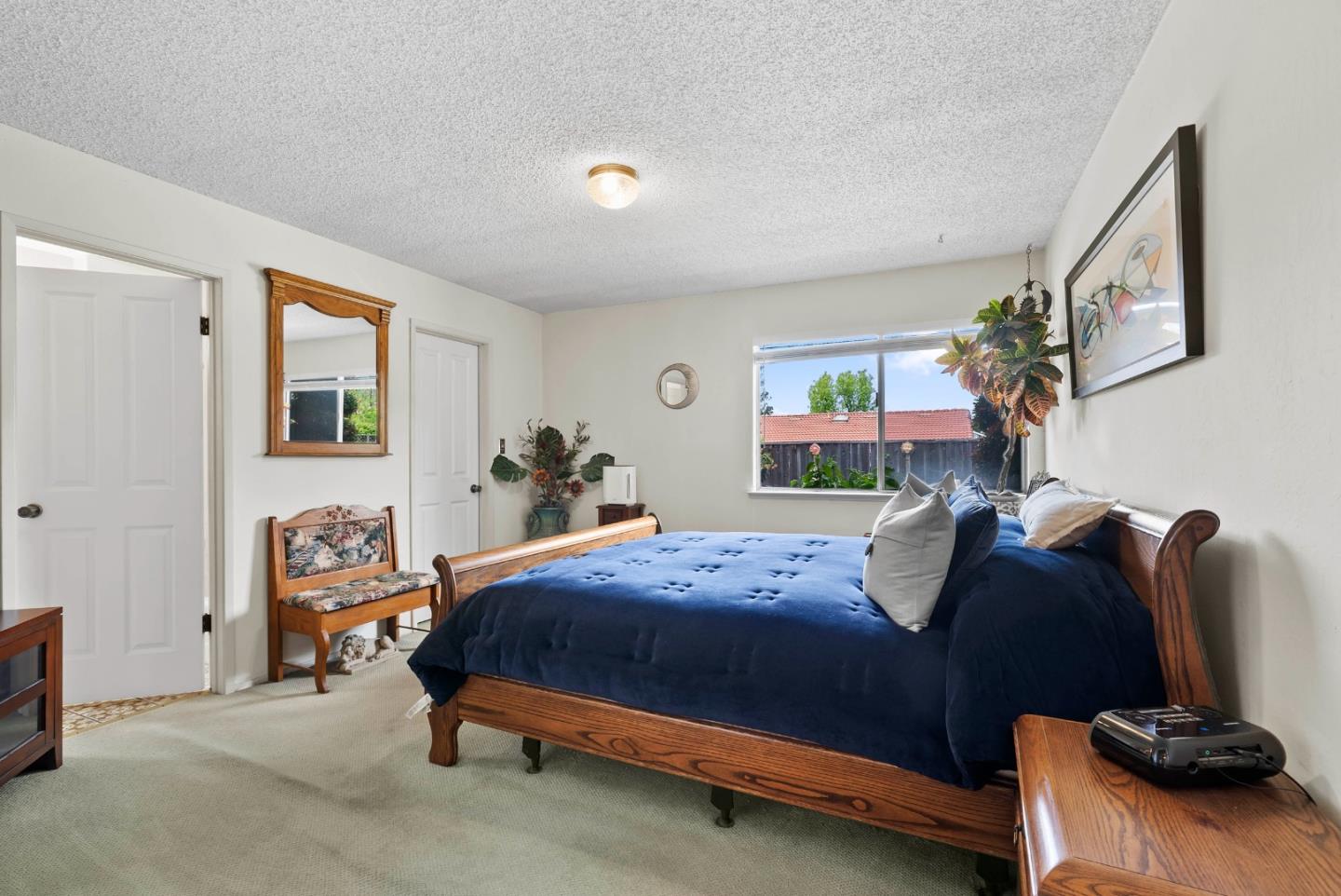 733 Covina WAY