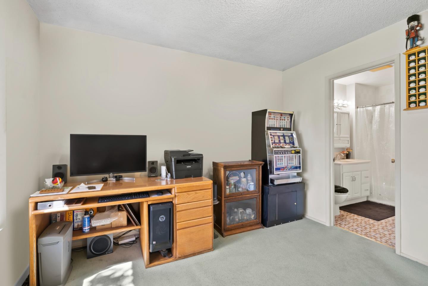733 Covina WAY