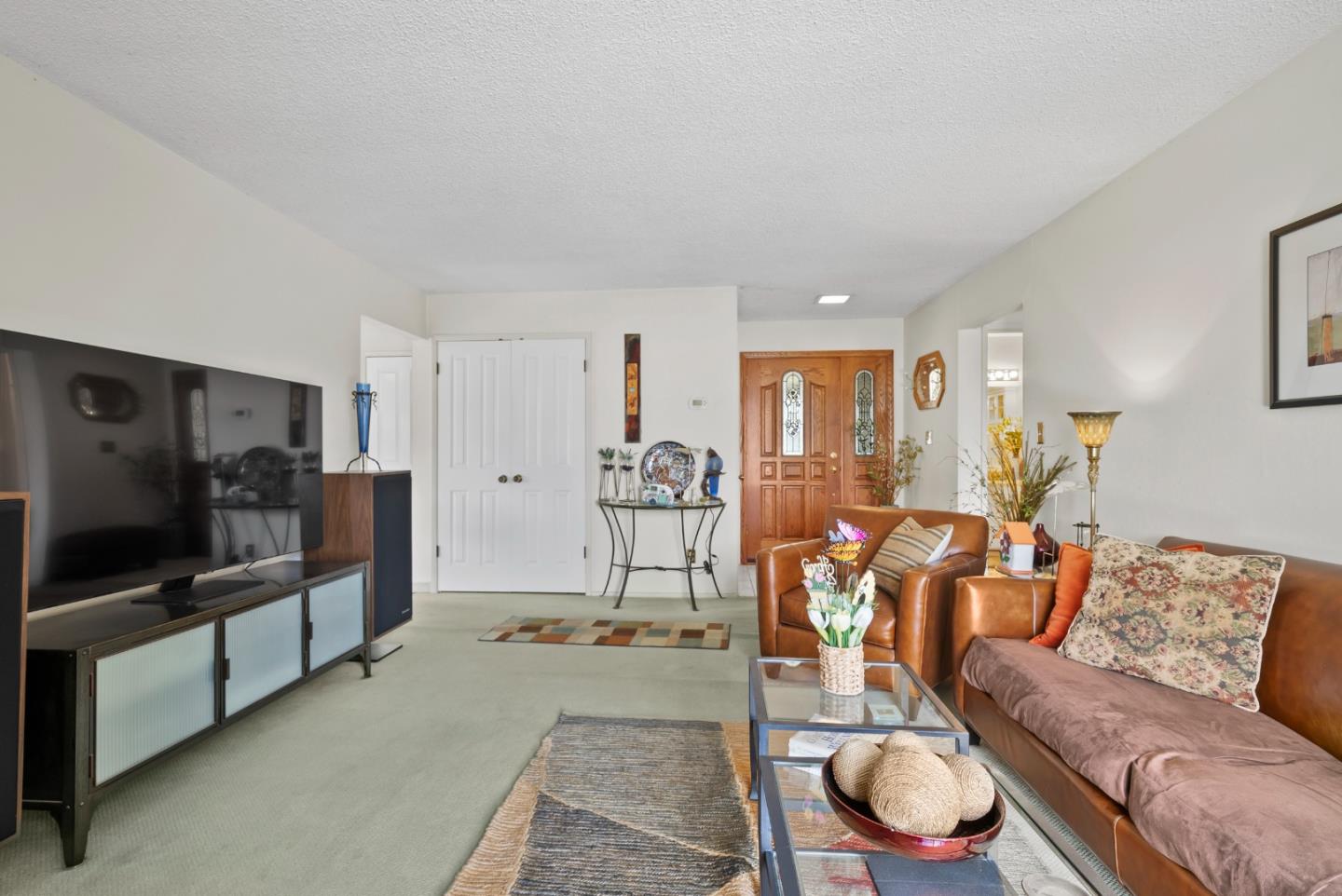 733 Covina WAY