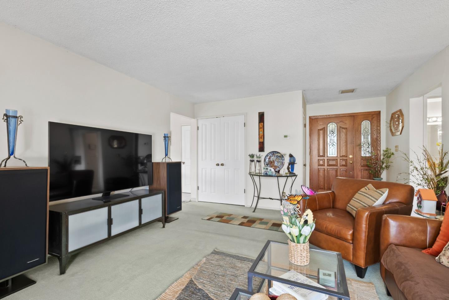 733 Covina WAY