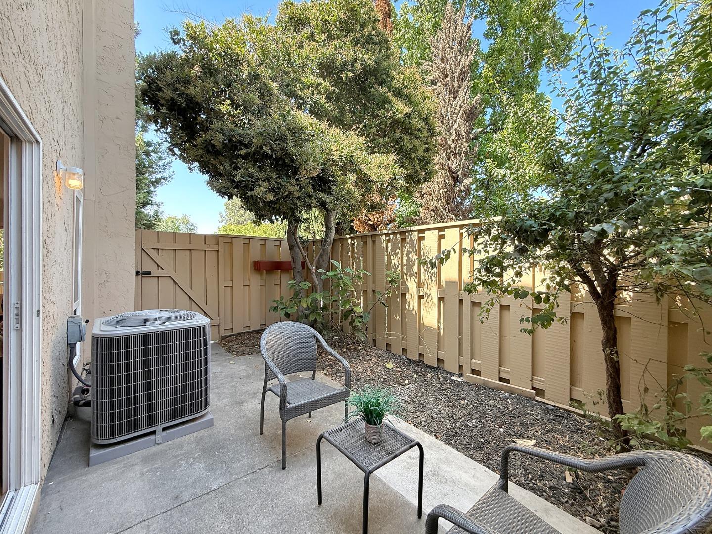 125 Connemara Way 98