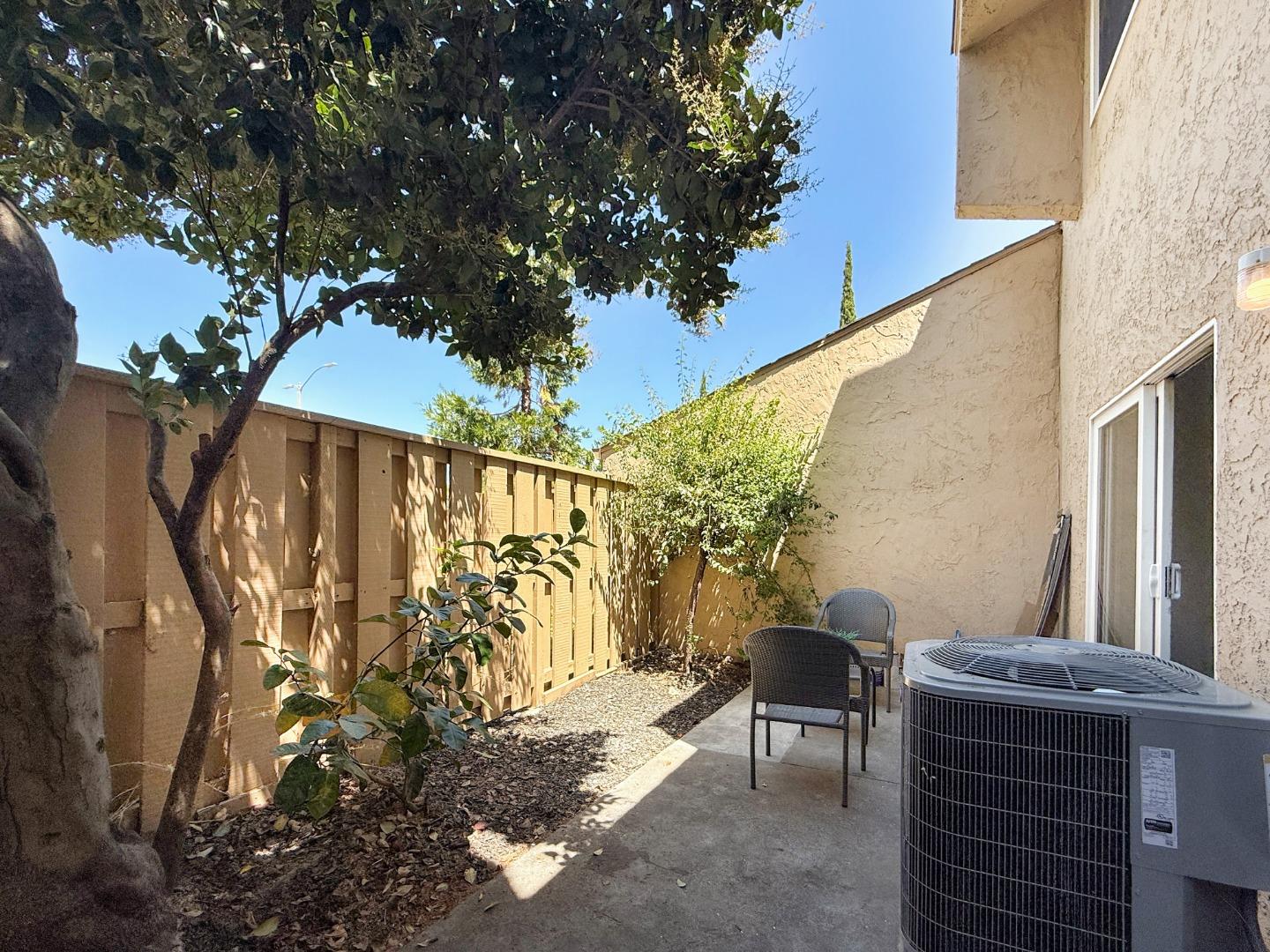 125 Connemara Way 98