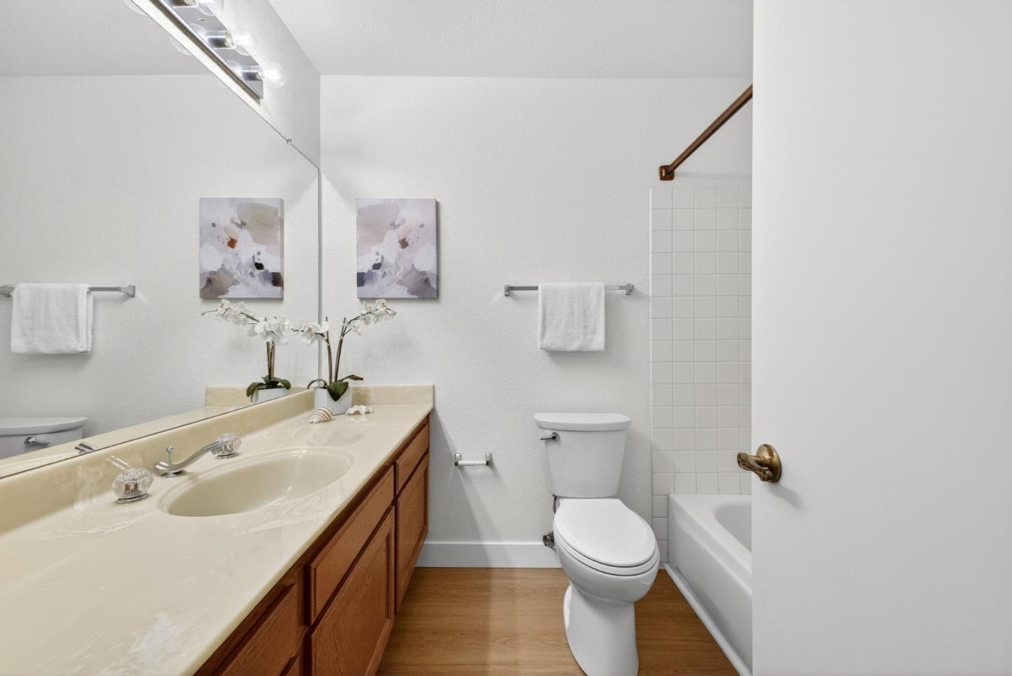 2487 Redbud Court