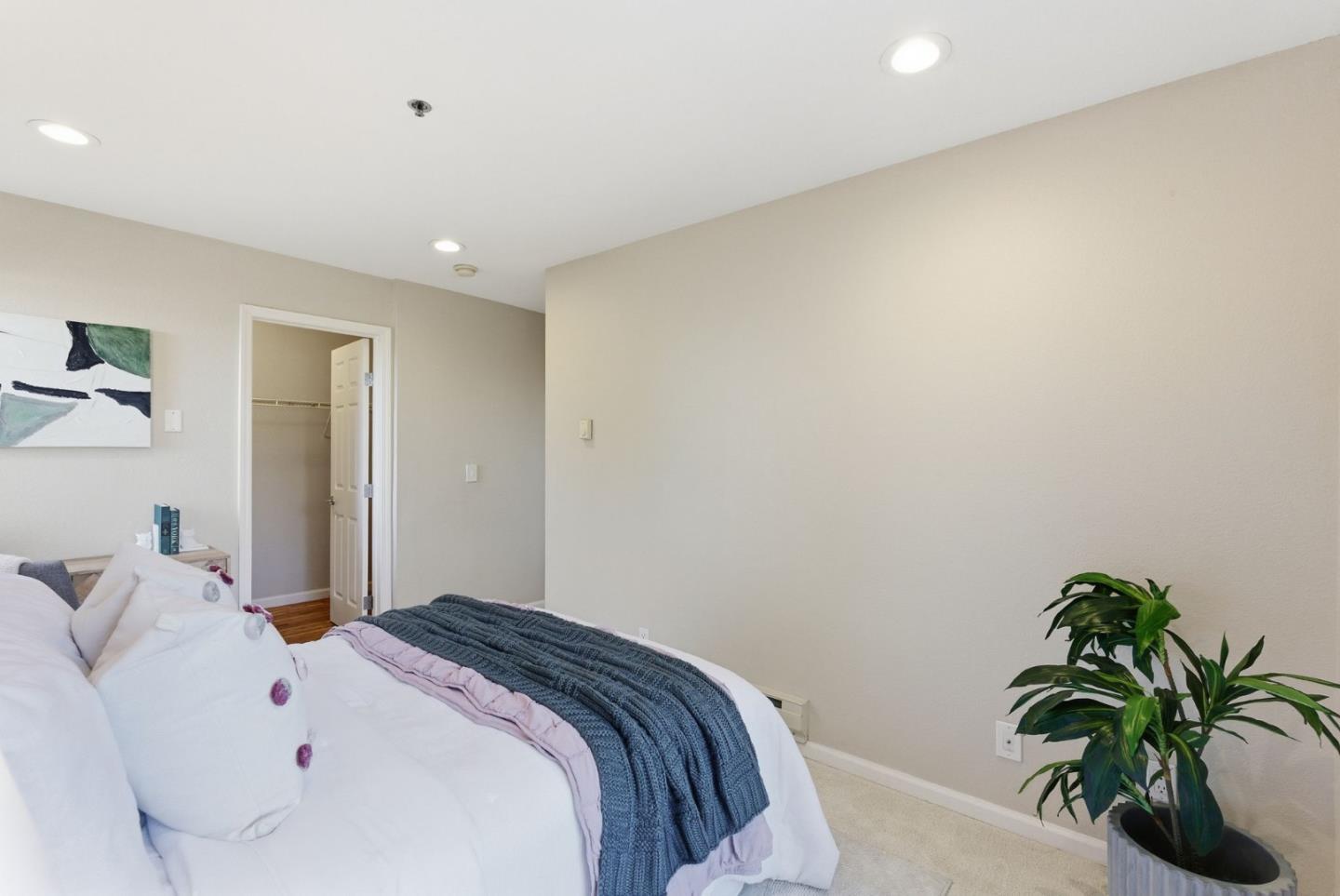 880 East Fremont Avenue 624