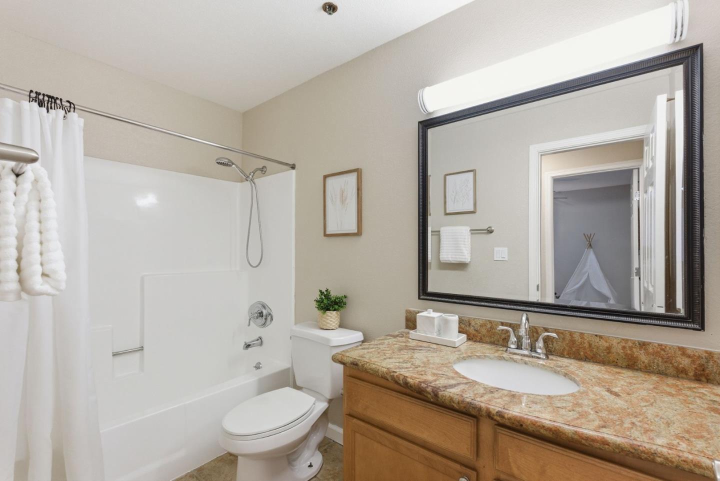 880 East Fremont Avenue 624