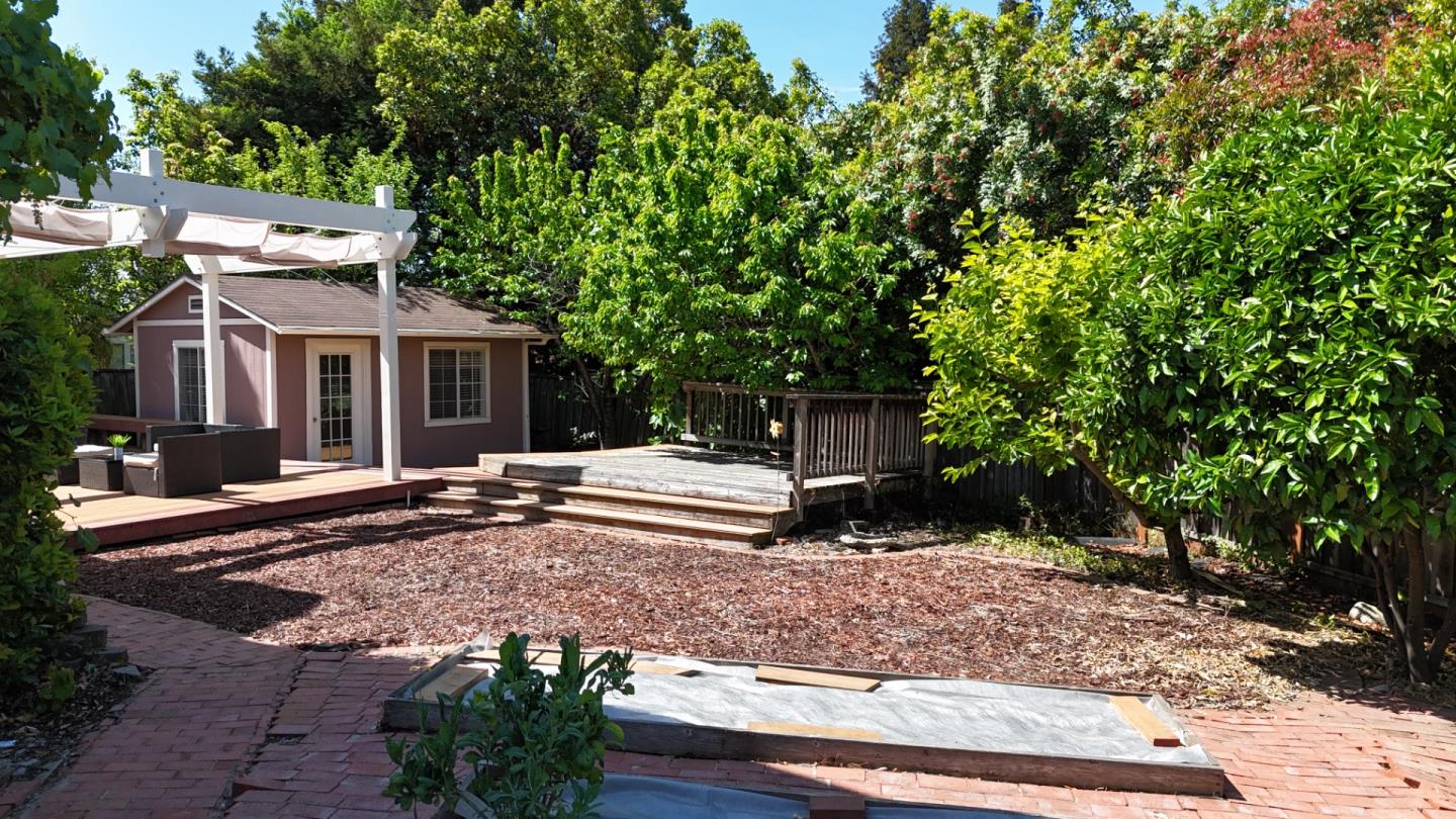 16527 Mira Flores Court