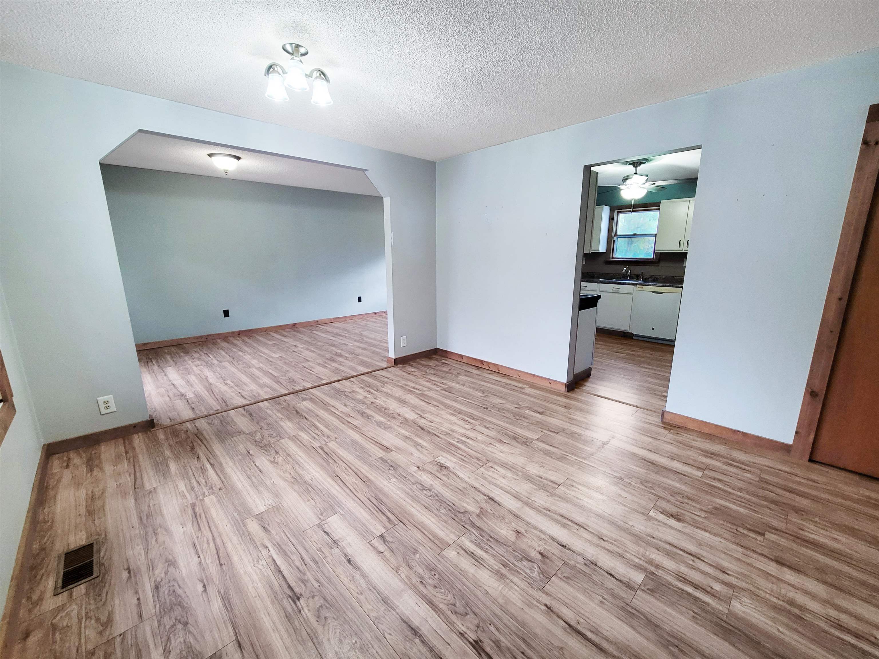 2485 W Dodge Road