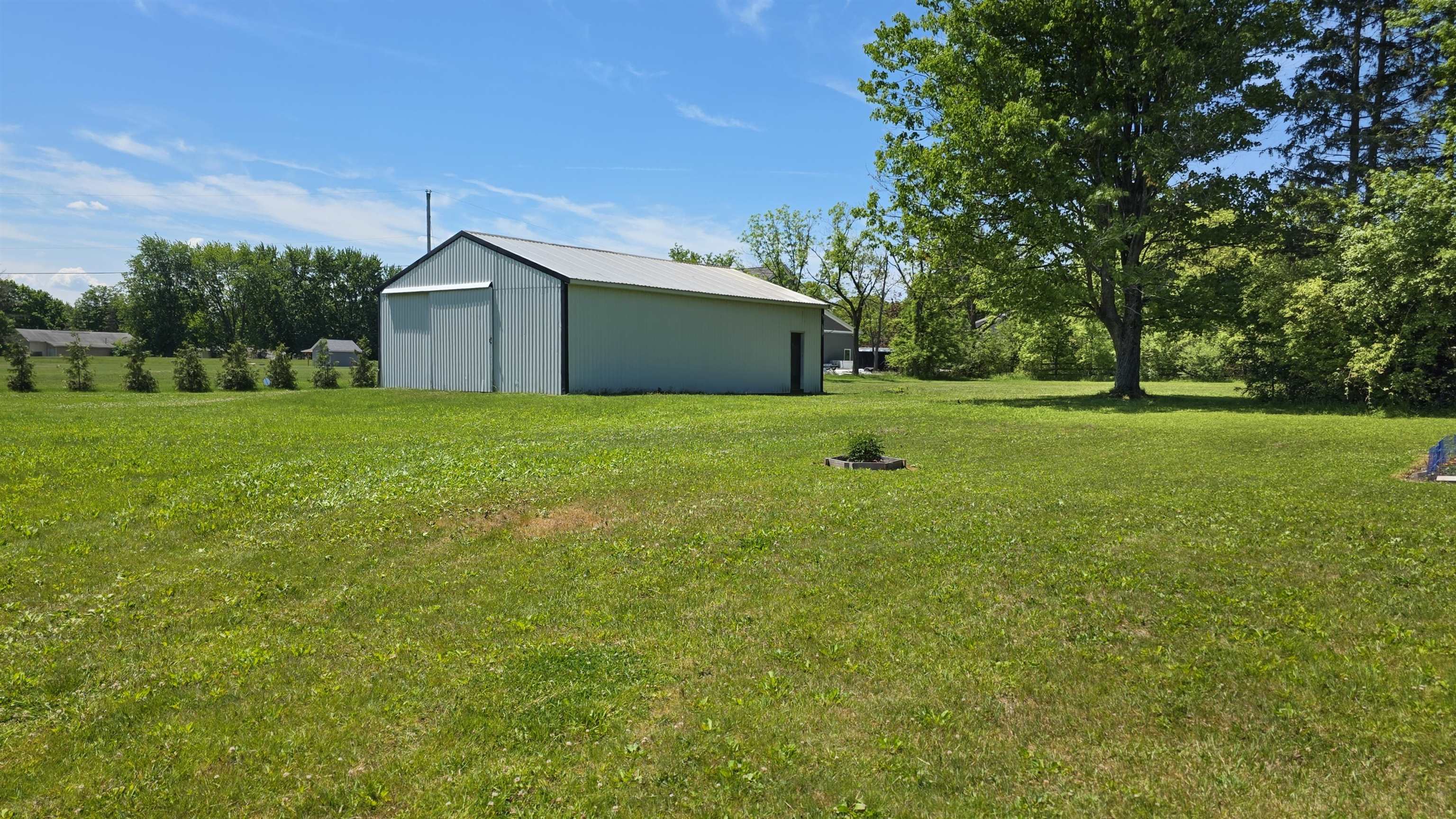 6089 N Seymour Road