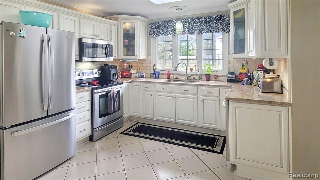 9117 Pine Bluff Drive