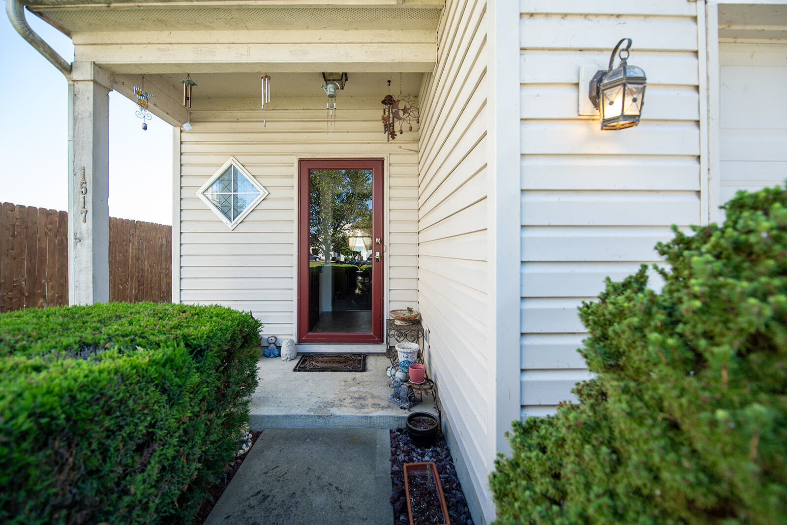 1517 Round Lake Road