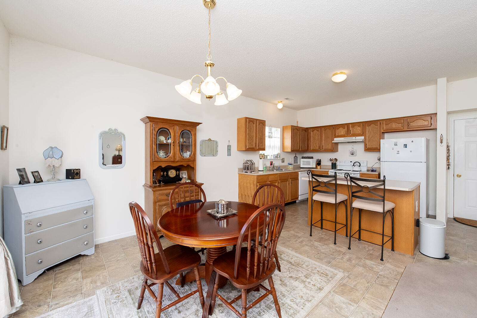 1517 Round Lake Road