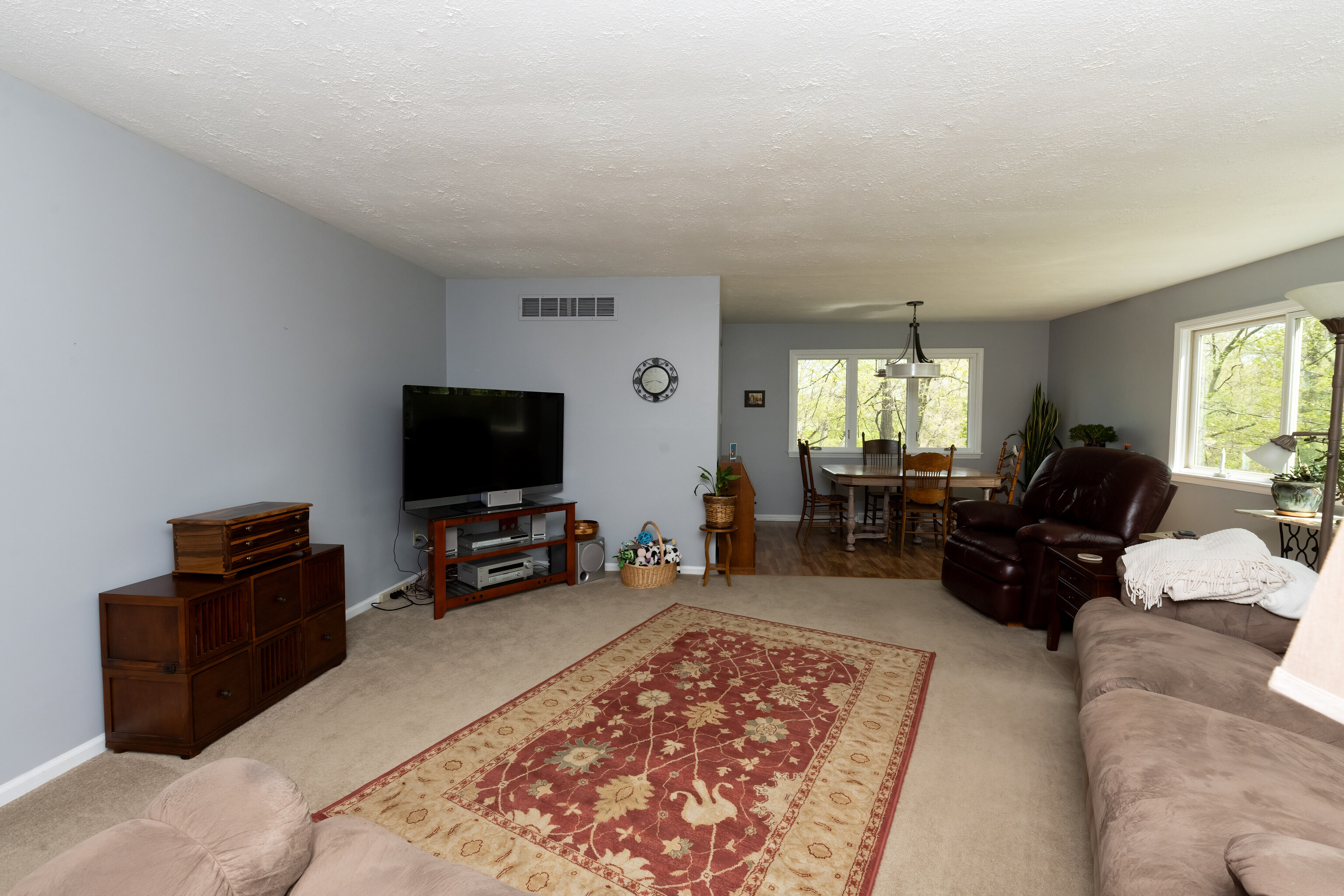 5855 Paradise Drive