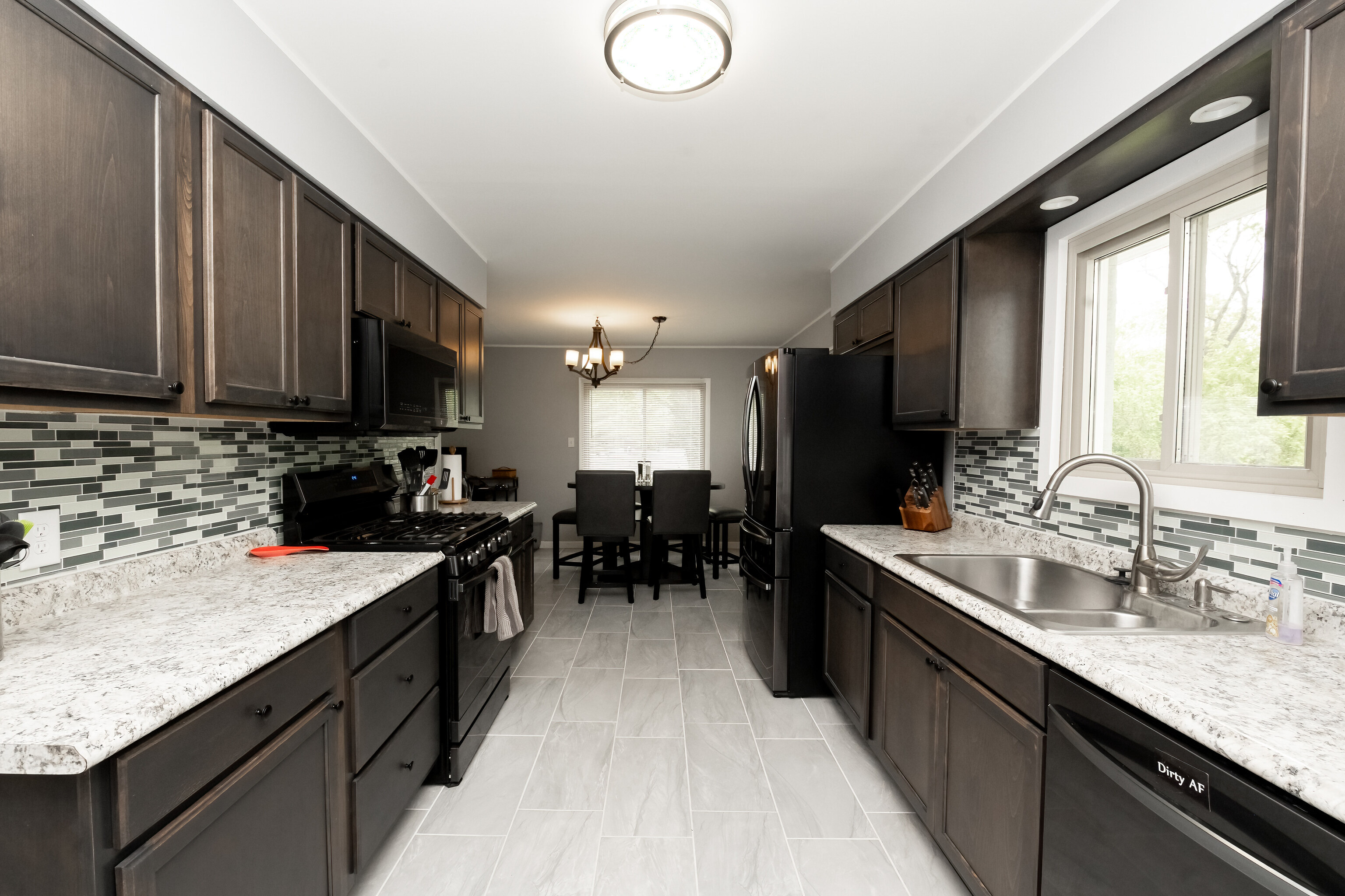 284 Sunset Boulevard