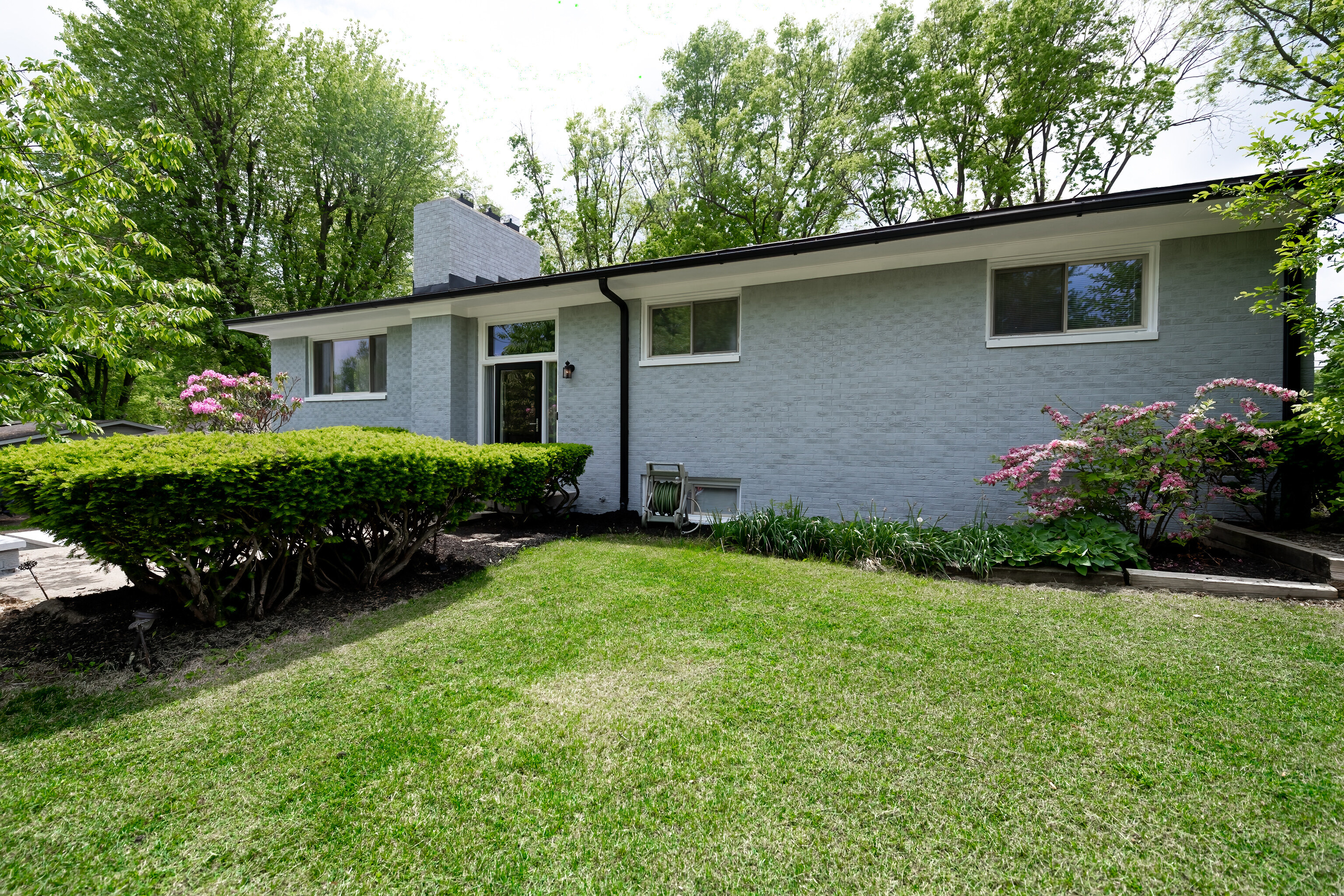 284 Sunset Boulevard