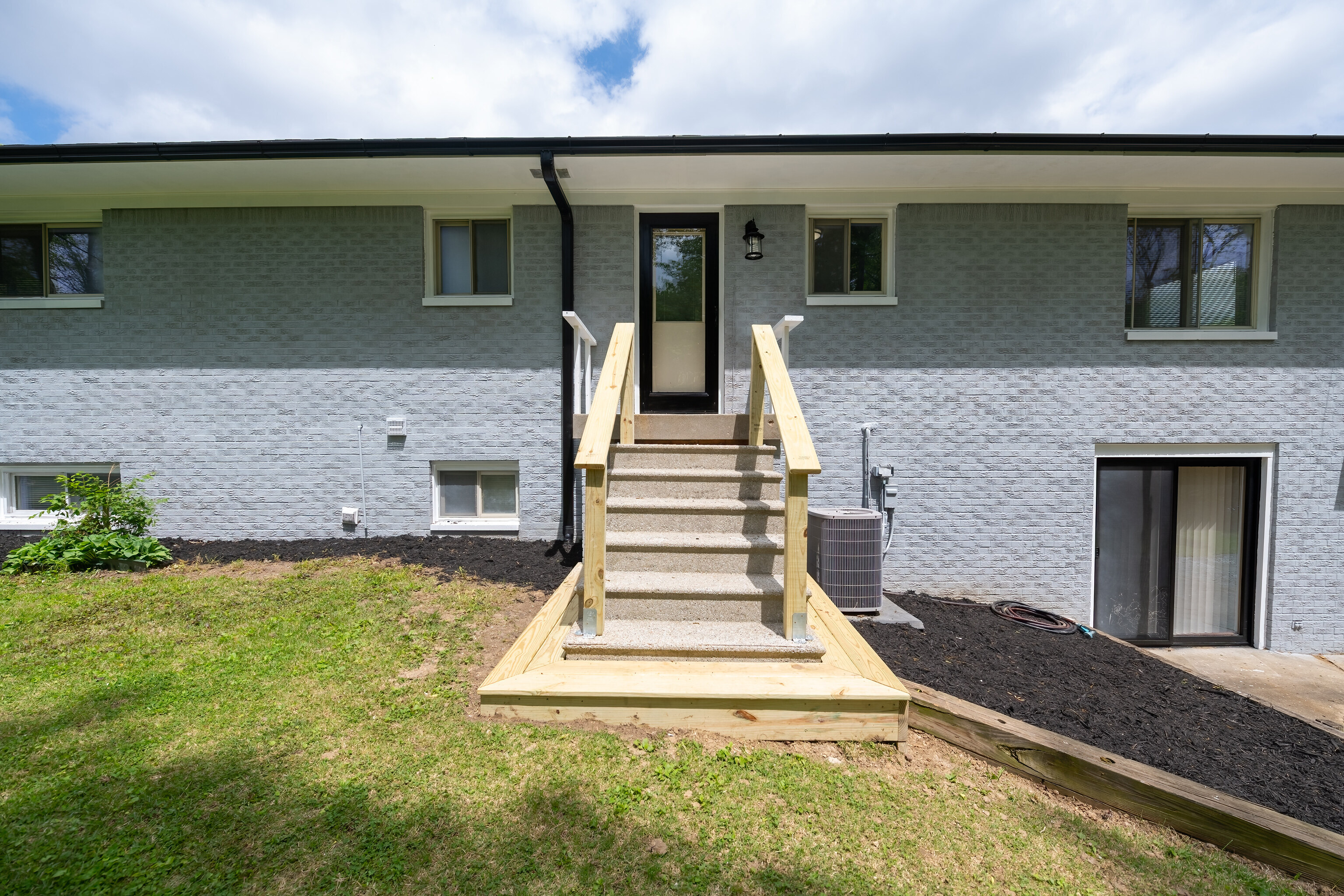 284 Sunset Boulevard