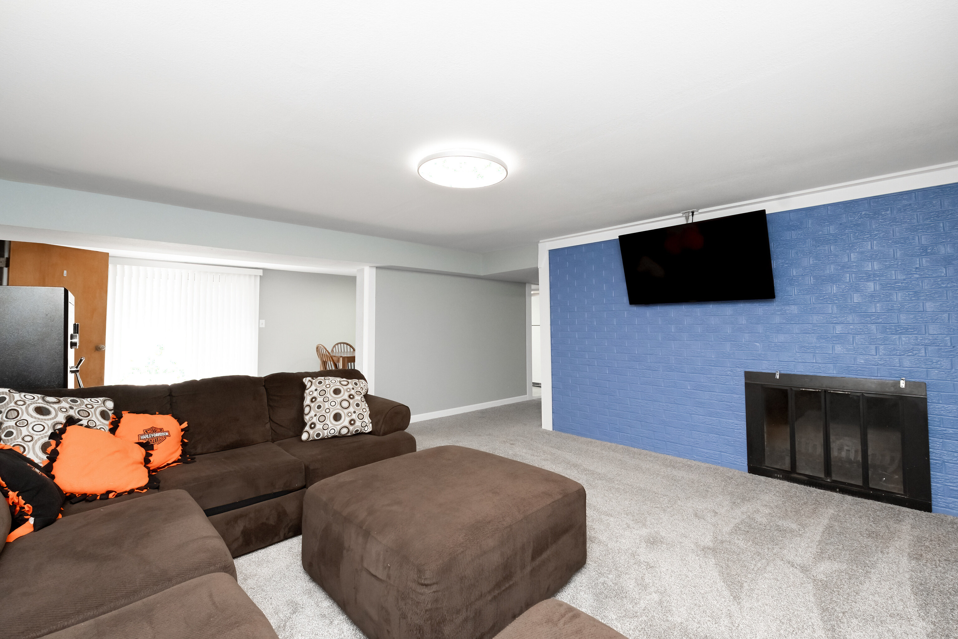 284 Sunset Boulevard