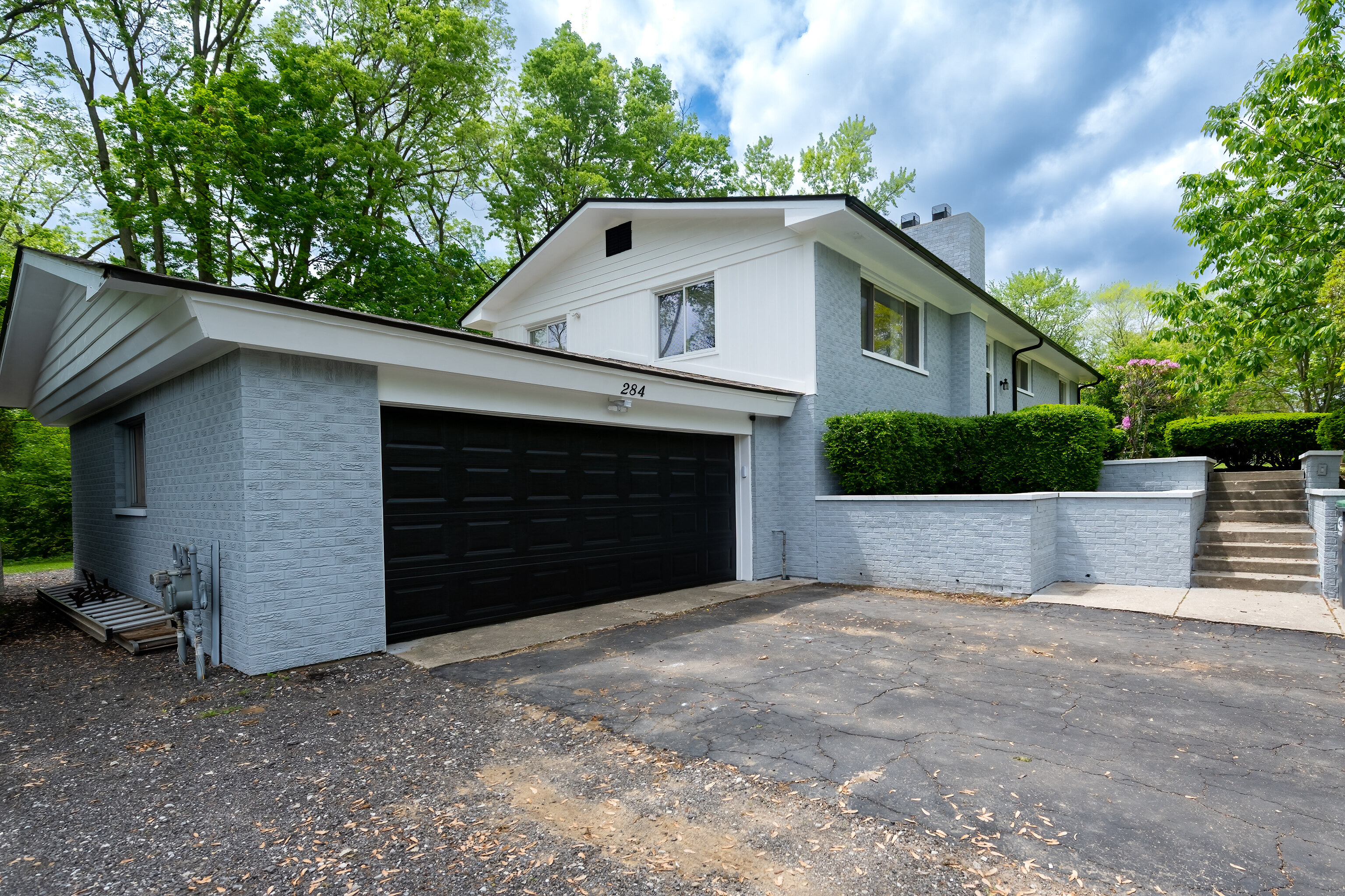 284 Sunset Boulevard